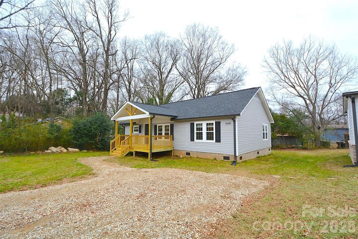 Property Photo:  5008 Forestmont Drive  NC 28105 