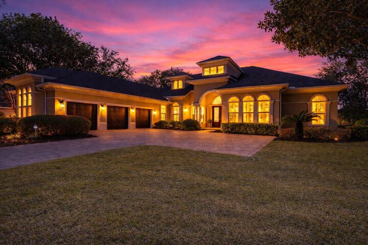 Property Photo:  4327 Stonebridge Road  FL 32541 