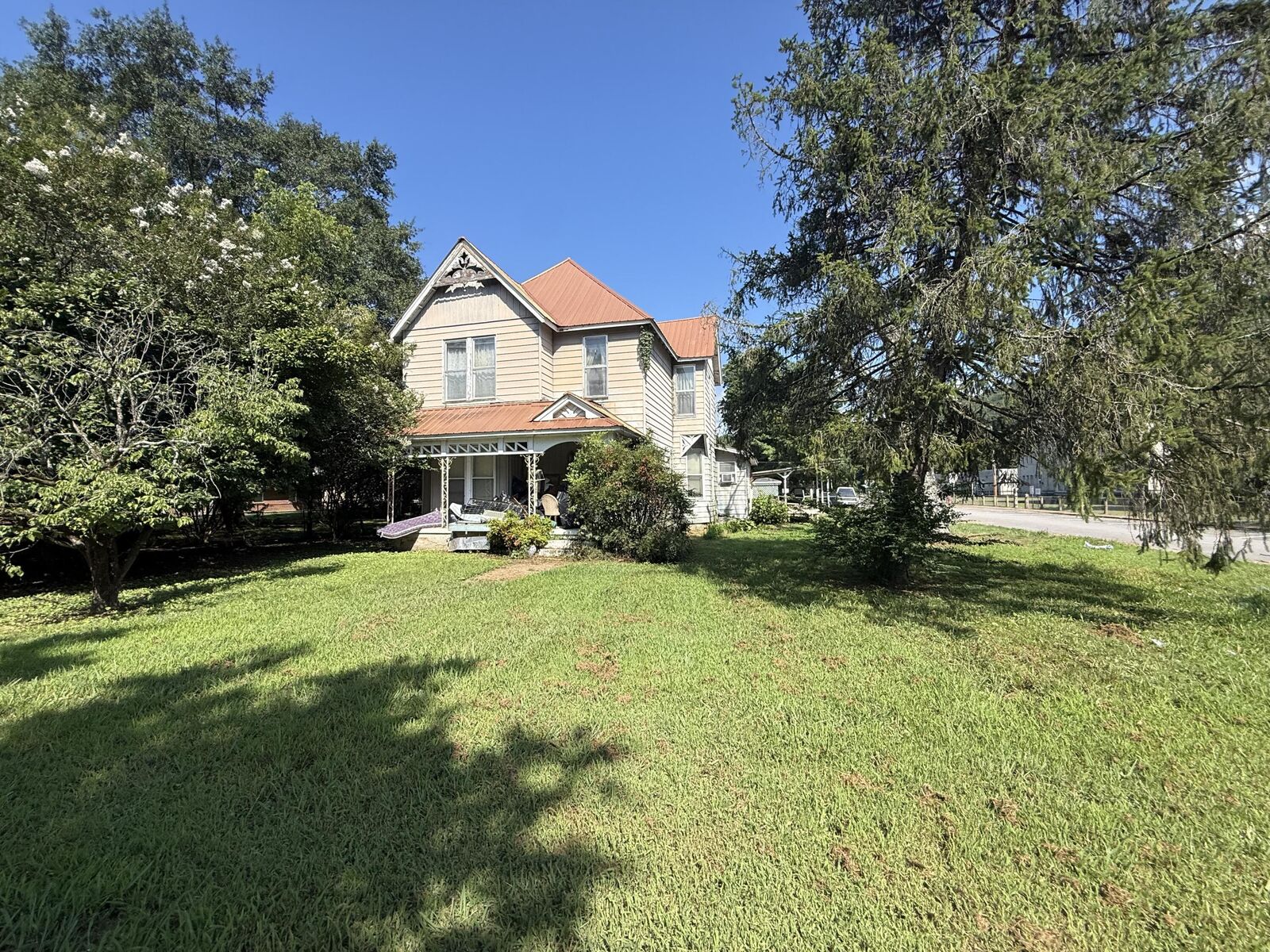 Property Photo:  1700 Marion Avenue  TN 37380 