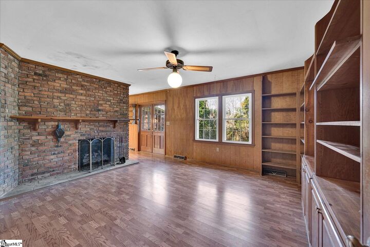 Property Photo:  308 Woodfern Circle  SC 29625 