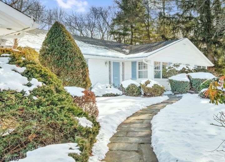 Property Photo:  684 Longview Rd  NJ 07079 