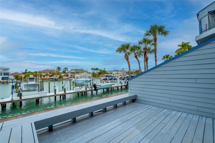 Property Photo:  900 Pinellas Bayway S 109  FL 33715 