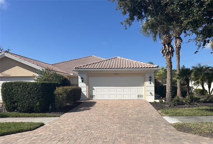 Property Photo:  7526 Quinto Drive  FL 34238 