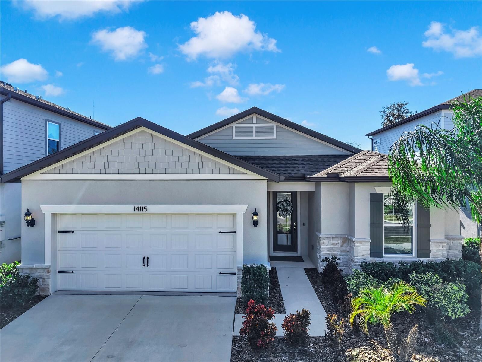 Property Photo:  14115 Hammock Crest Way  FL 33569 
