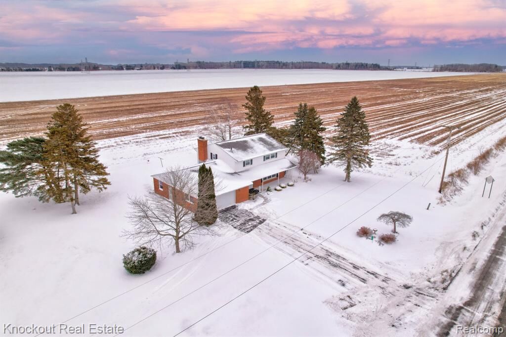Property Photo:  1105 S Mueller Road  MI 48601 9457 