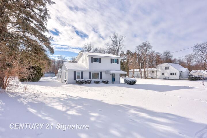 Property Photo: 4770 King Road MI 48601