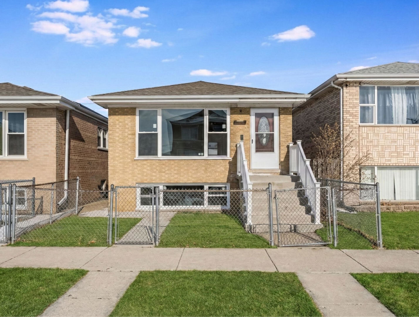 Property Photo:  7502 W 64th Street  IL 60501 