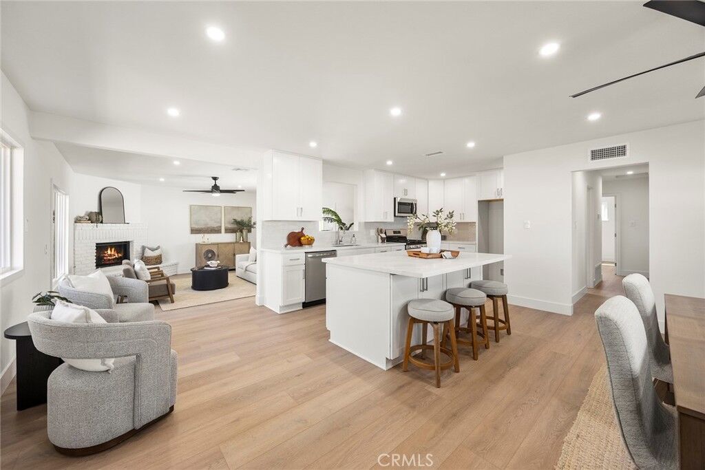 Property Photo:  14930 Richvale  CA 90638 