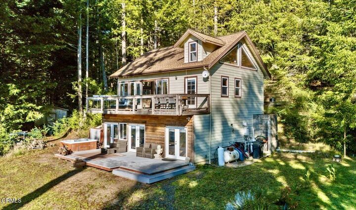 Property Photo:  40401 Little River-Airport Road  CA 95456 