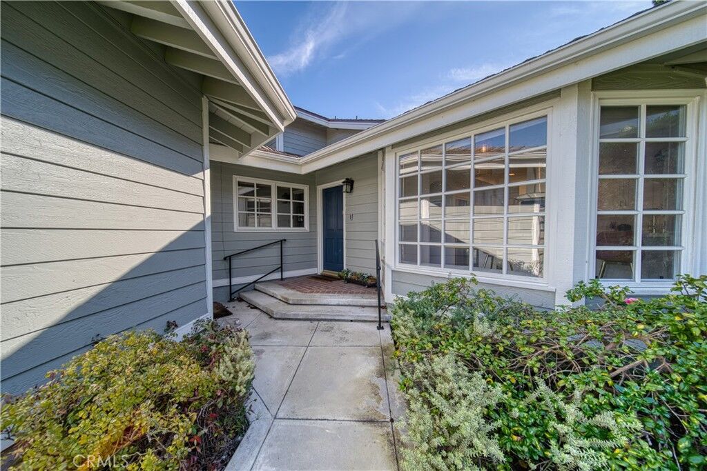 Property Photo:  32 Dover  CA 90266 
