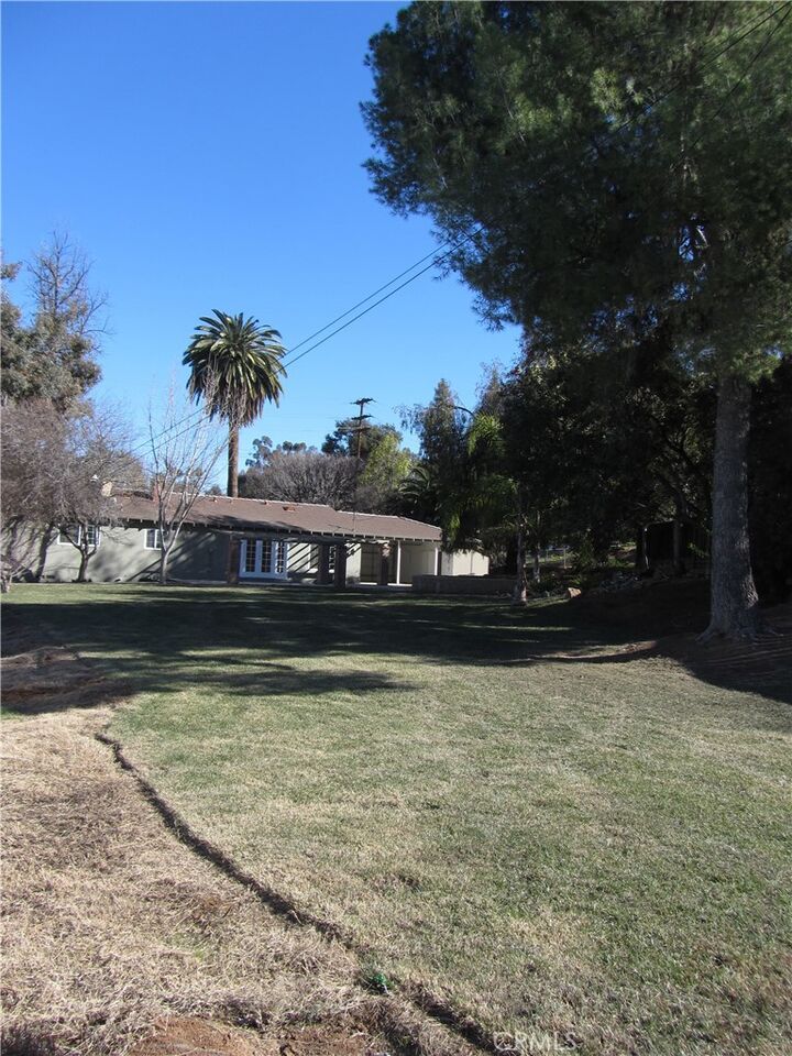Property Photo:  1640 Dwight  CA 92373 