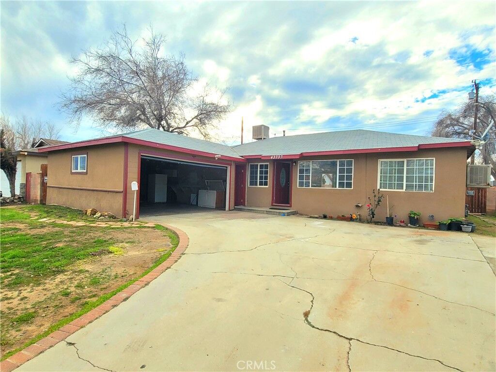Property Photo:  43733 Adler Ave  CA 93534 