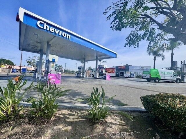 Property Photo: 10471 Magnolia CA 92804