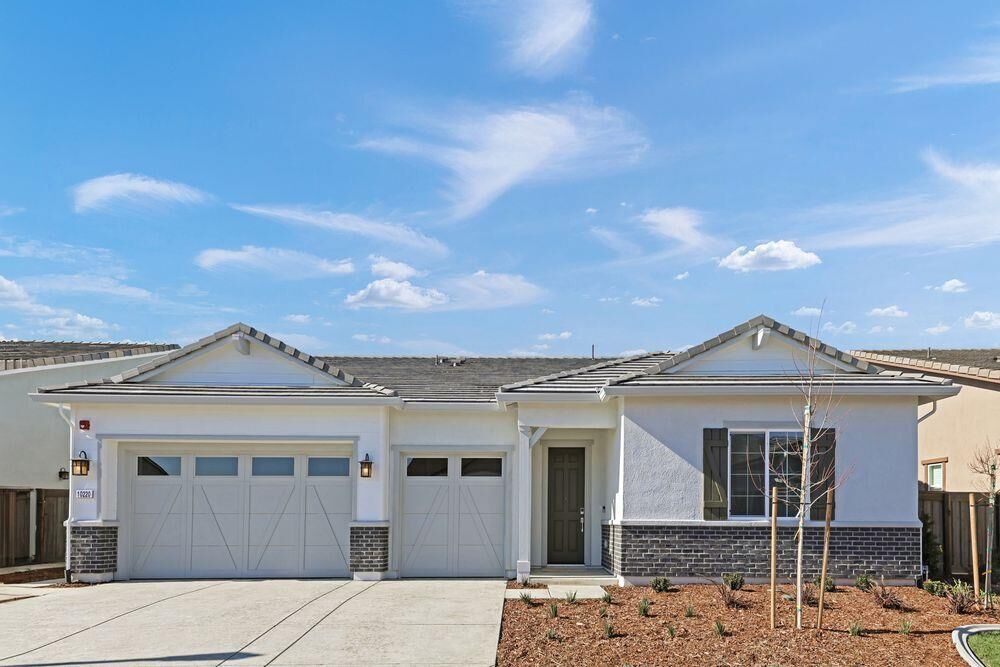 Property Photo: 10220 Elara Way CA 95757