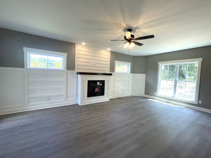 Property Photo:  713 Eva Agnes Avenue  TN 37042 