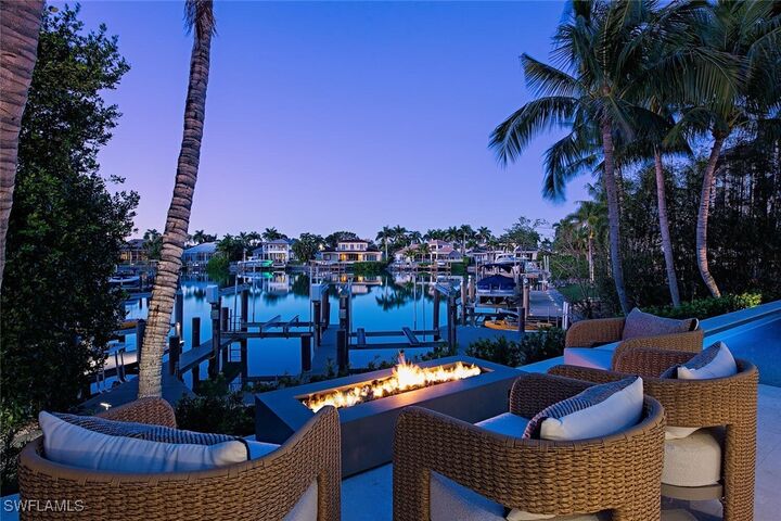 Property Photo:  275 Spring Line Drive  FL 34102 