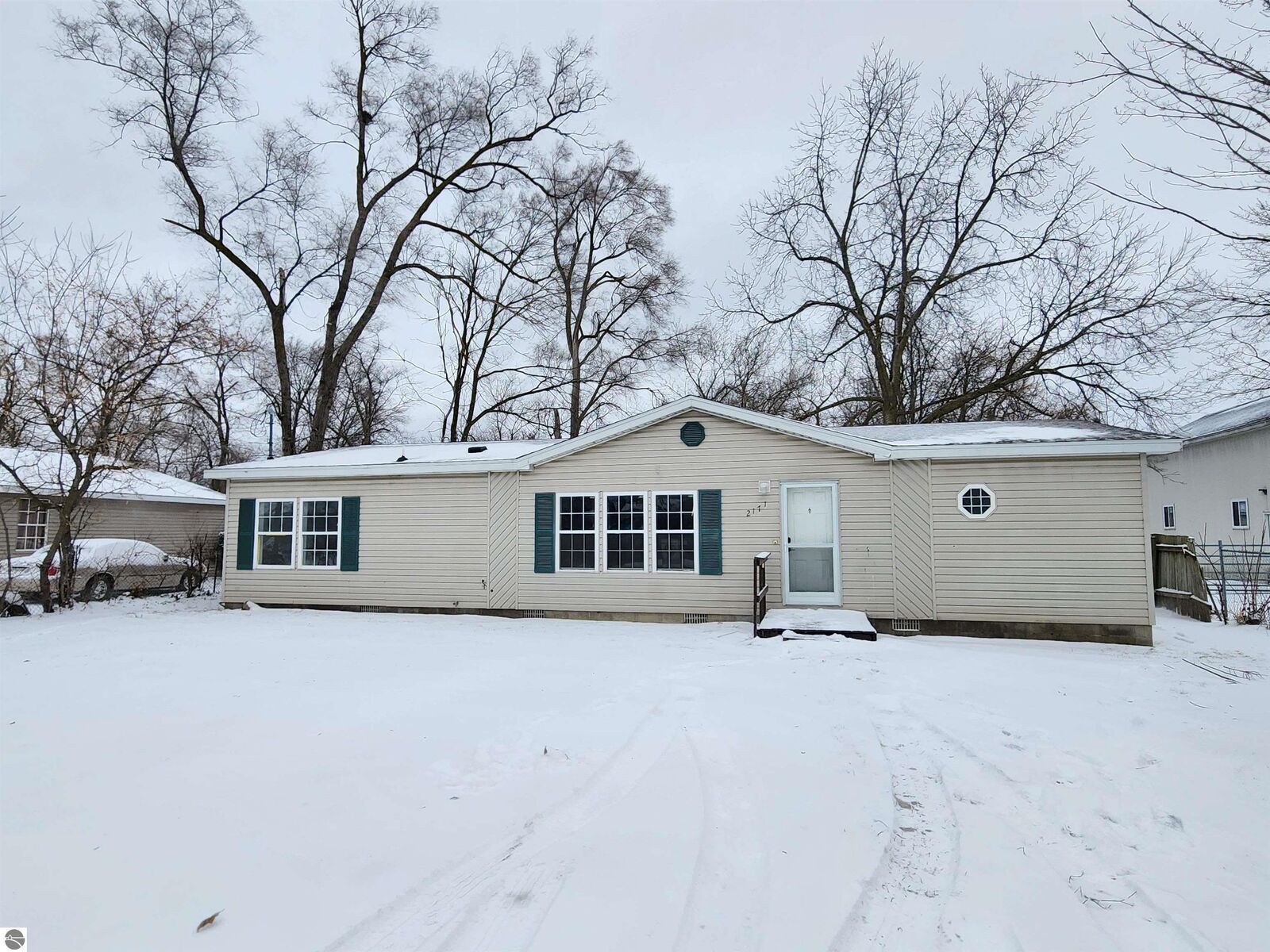 Property Photo:  2171 Betty Lane  MI 48858 