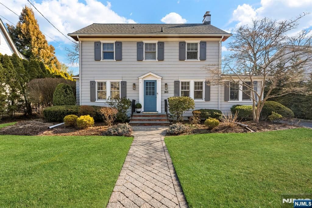 Property Photo:  163 Hampton Place  NJ 07450 