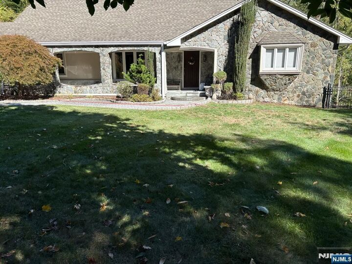 Property Photo:  69 Buena Vista Drive  NJ 07456 