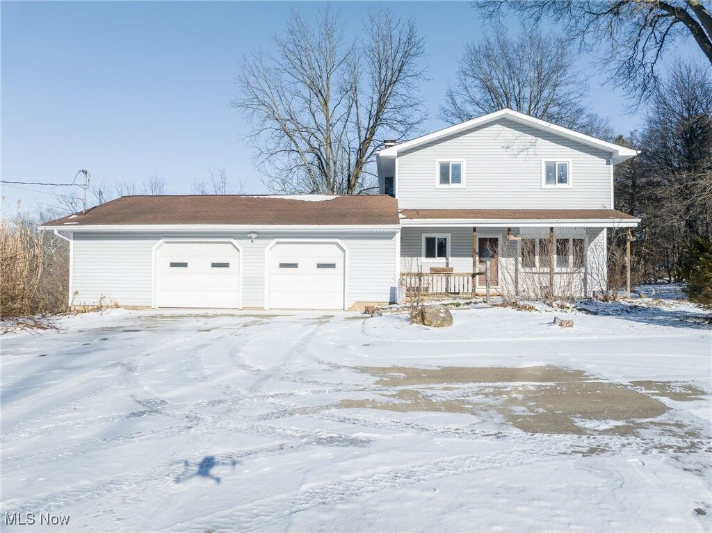 Property Photo:  4974 E Lincoln Way  OH 44691 