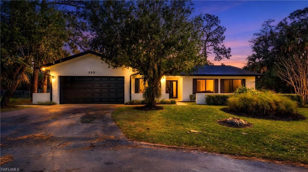 Property Photo: 250 17th St NW FL 34120