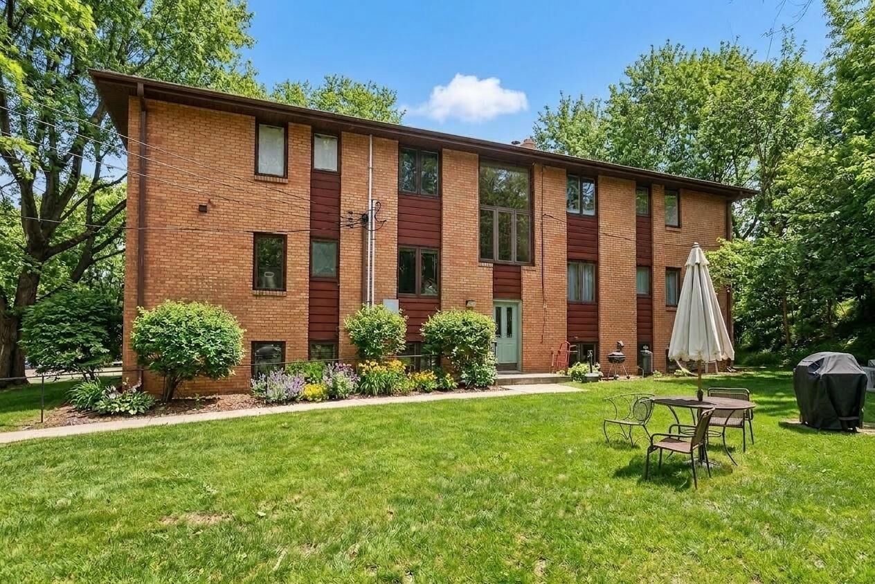 Property Photo:  2307 Unity Avenue N  MN 55422 