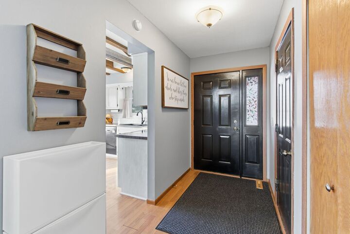 Property Photo: 2517 Crestmount Lane MN 55306