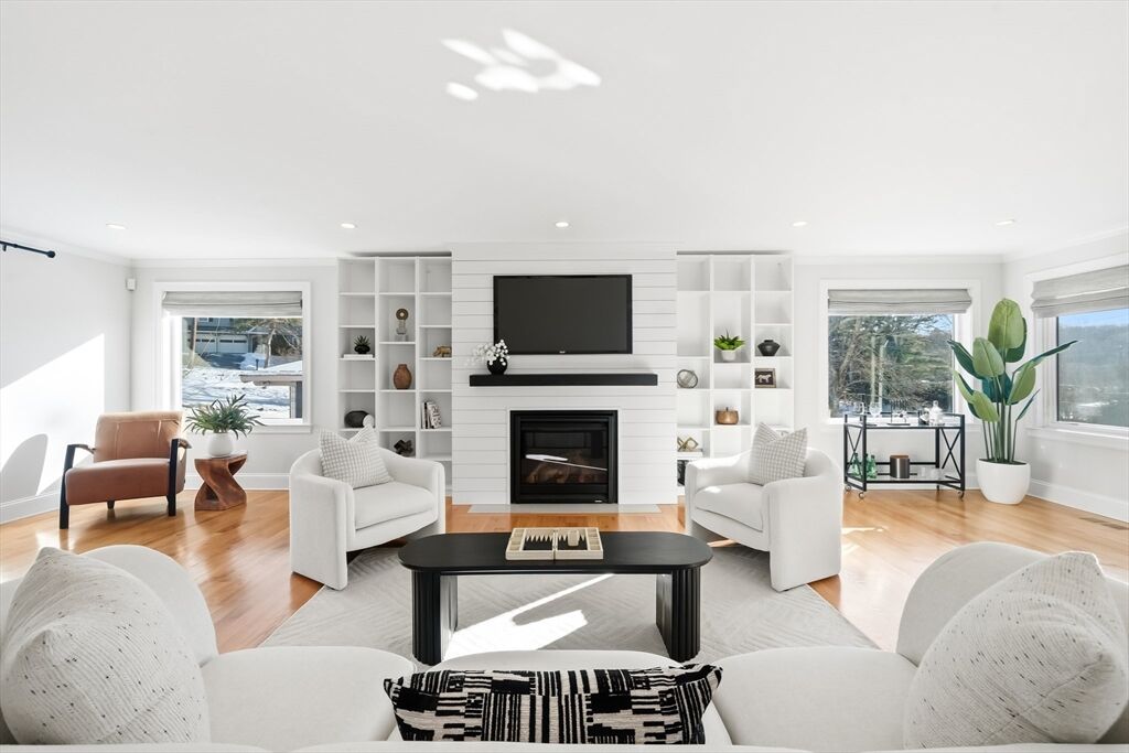 Property Photo:  5 Squire Rd  MA 01890 