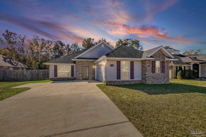 Property Photo:  7329 Farmers Rd  FL 32526 