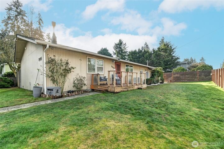 Property Photo:  20406  52nd Avenue W  WA 98036 