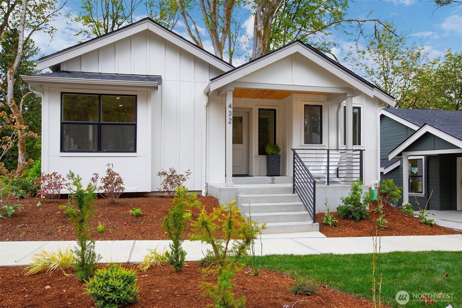 Property Photo: 432 20th Ave WA 98033