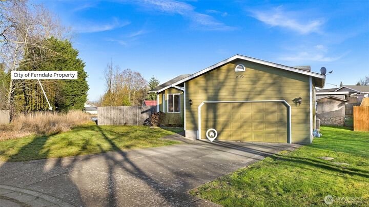 Property Photo:  6196  Quail Court  WA 98248 