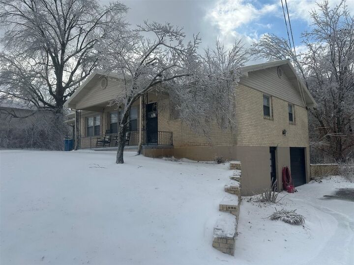 Property Photo:  1028 Woodlawn Street  KY 42141 