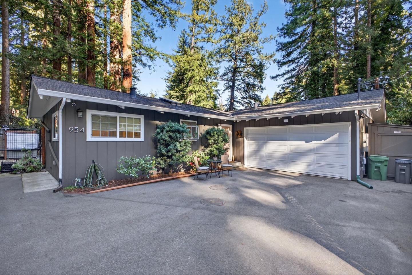 Property Photo:  954 Scenic Way  CA 95005 