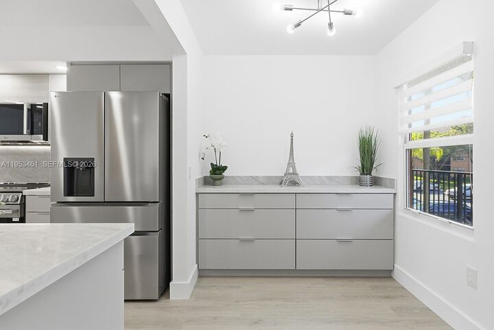 Property Photo:  571 SW 141st Ave 204N  FL 33027 