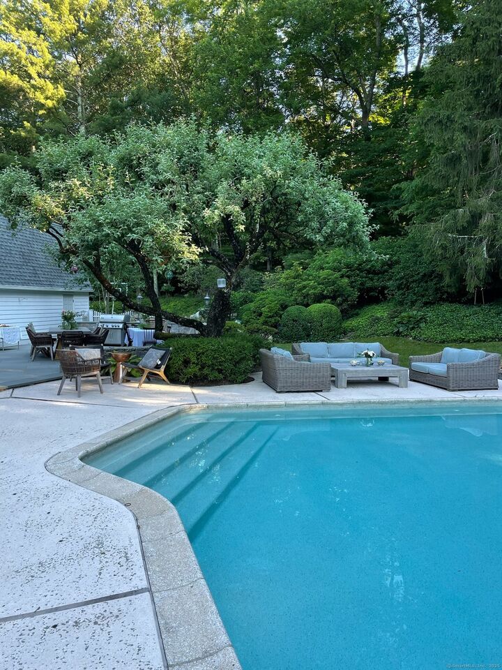 Property Photo:  25 Deacons Lane  CT 06897 