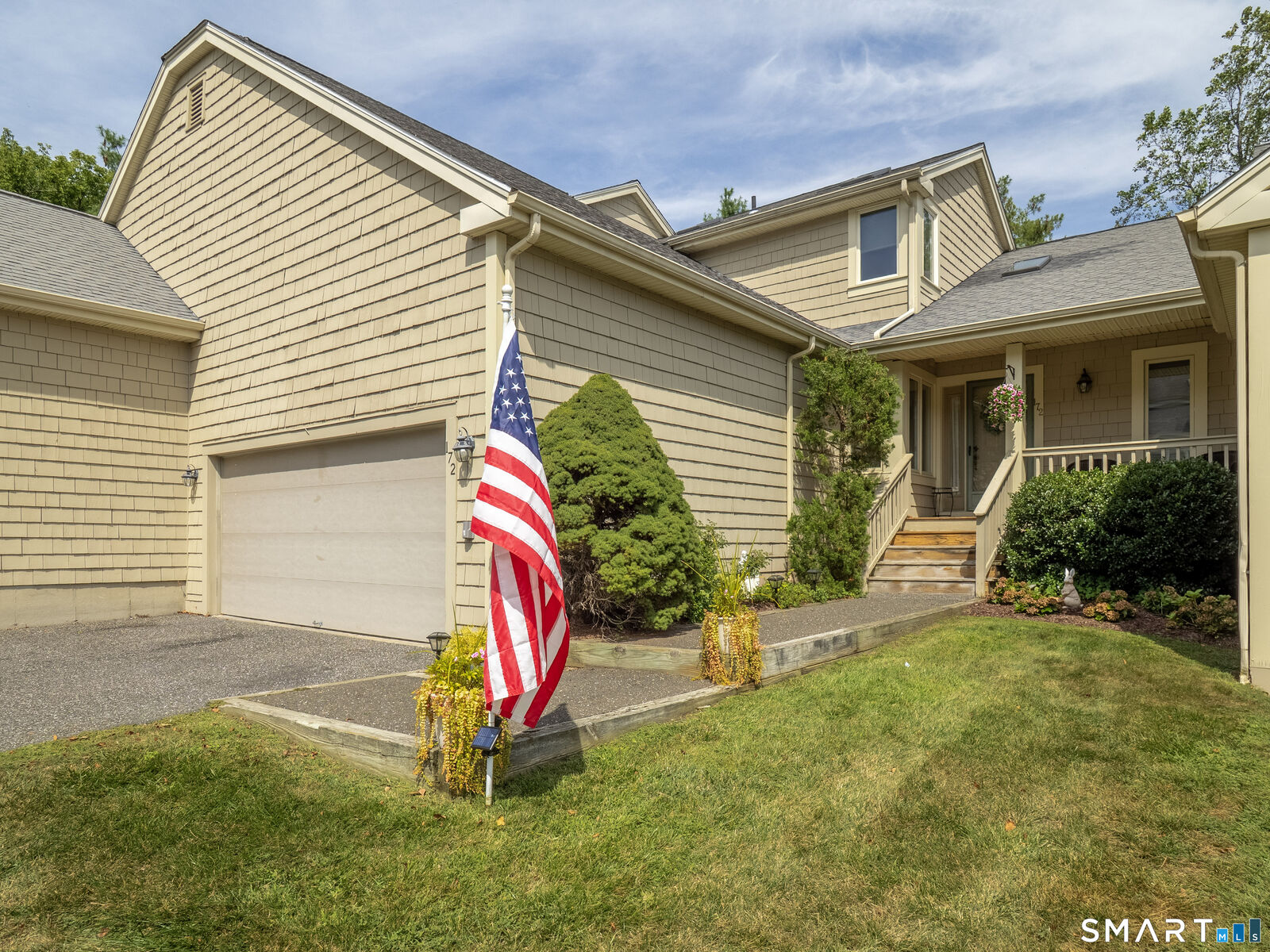 Property Photo:  12 Boulevard Drive 31-172  CT 06810 