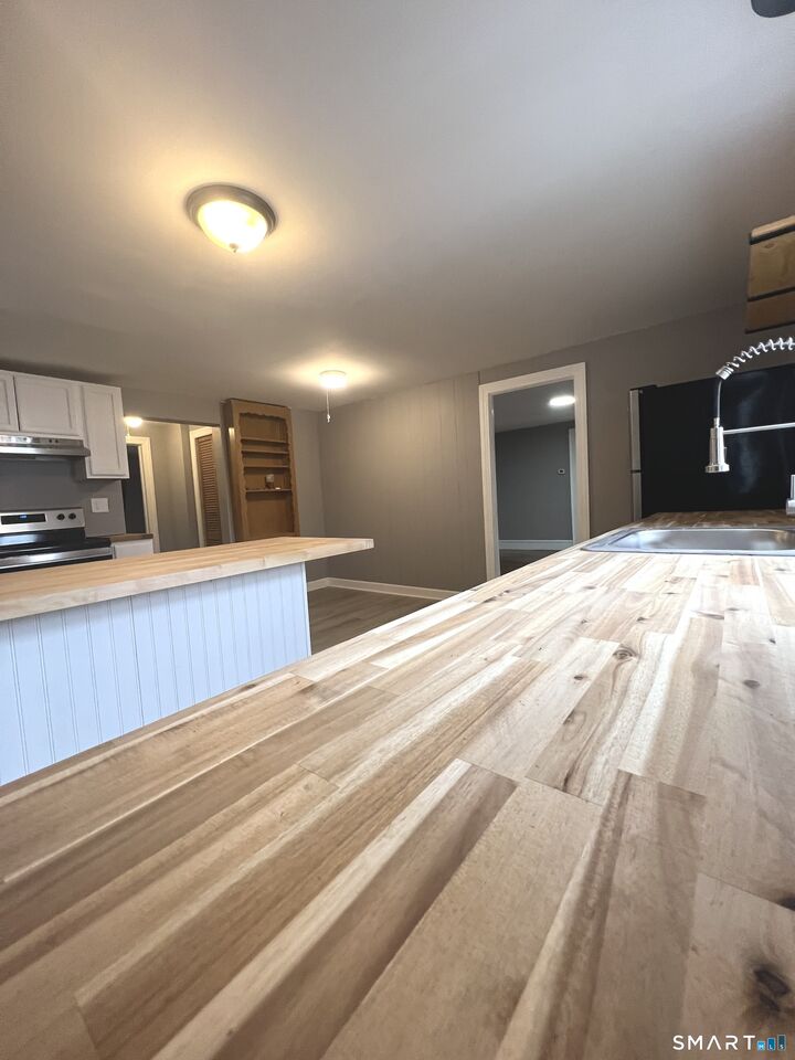 Property Photo:  24 Saint Johns Street  CT 06457 