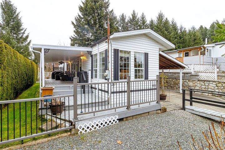 Property Photo: 1071 Bourban Rd BC V0R 2P2