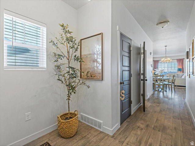 Property Photo: 1012 W Osprey Dr UT 84074