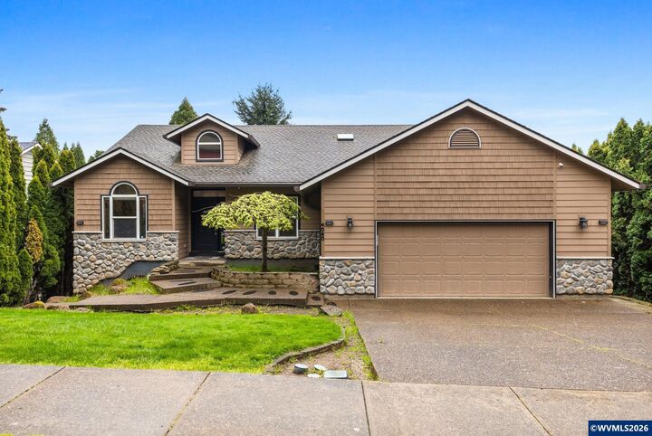 Property Photo: 4060 Mandy Av OR 97302