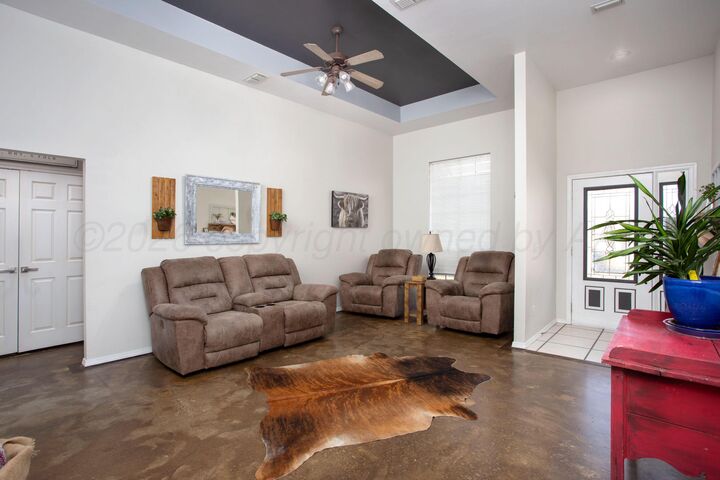 Property Photo: 6301 S Bowie Street TX 79118