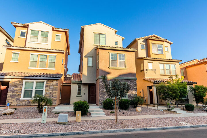 Property Photo:  2031 N 77th Lane  AZ 85035 