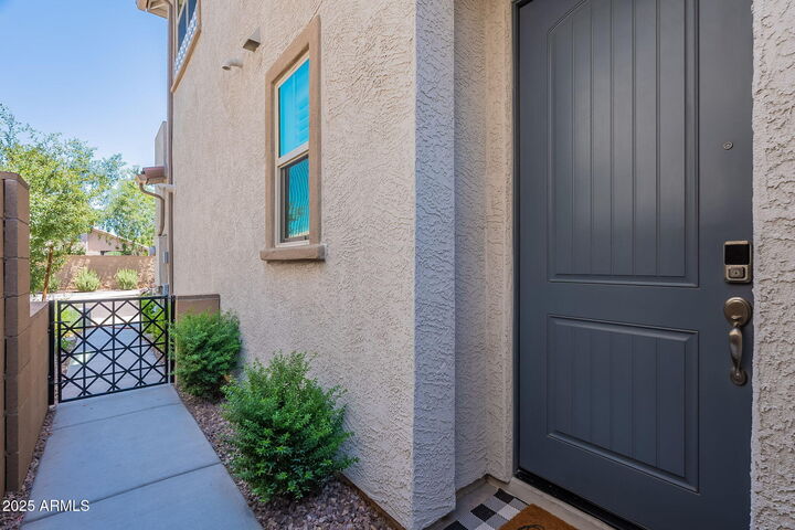 Property Photo: 1055 W Diamondback Drive AZ 85286