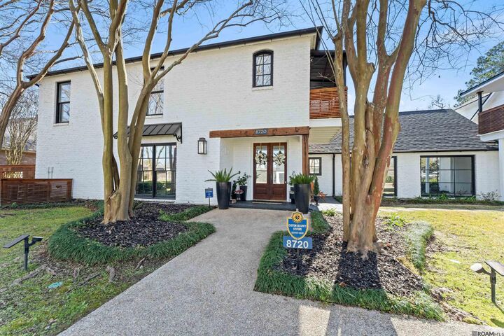 Property Photo: 8720 W Fairway Dr LA 70809