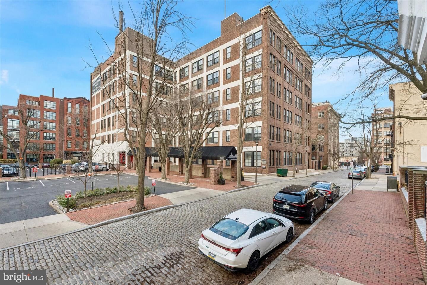 Property Photo:  315 New Street 111  PA 19106 