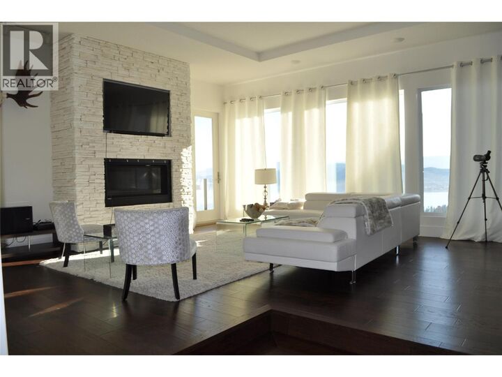 Property Photo:  1843 Diamond View Drive  BC V1Z 4B7 