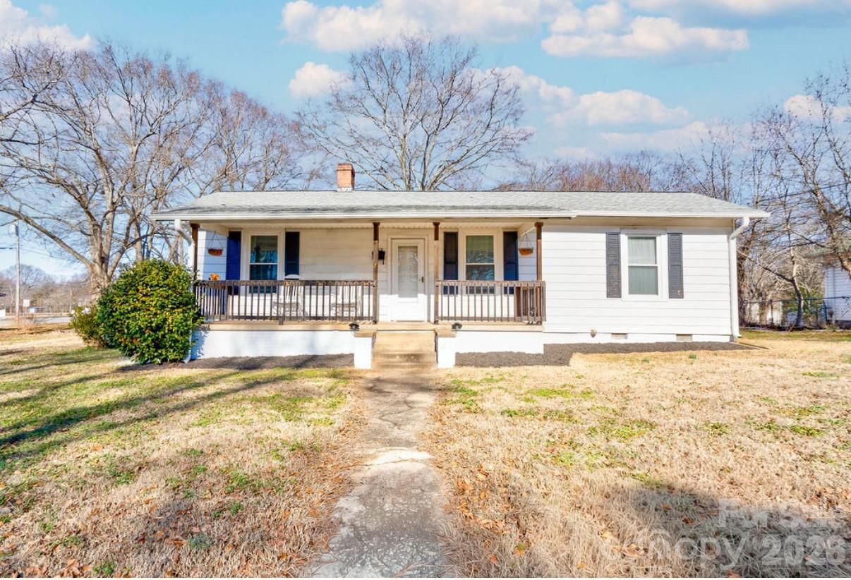 Property Photo:  403 Whitener Street  NC 28152 