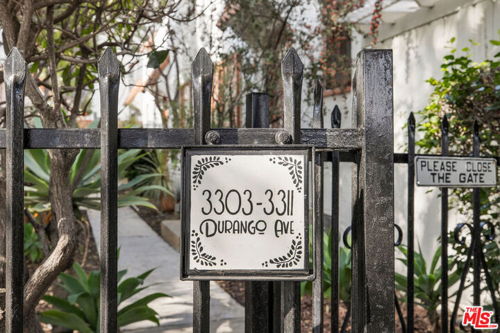 Property Photo:  3303 S Durango Ave  CA 90034 