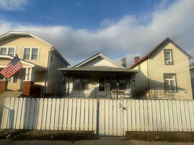 Property Photo:  1046 Bellows Avenue  OH 43223 